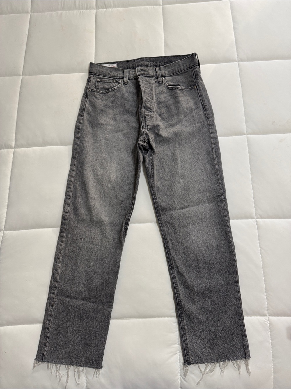 GAP women’s cheeky straight high rise Washed Gray Straight Jeans with Raw Hem